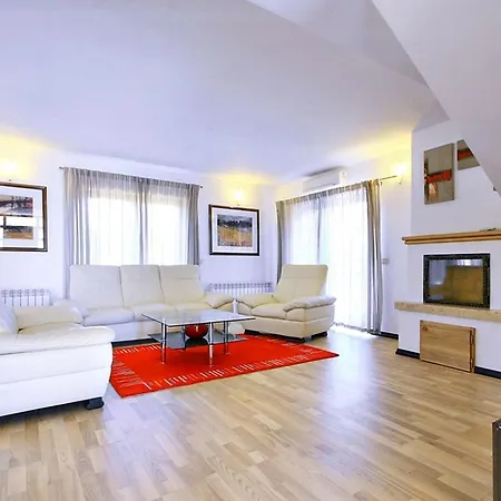 Villa Mihelici Ii *